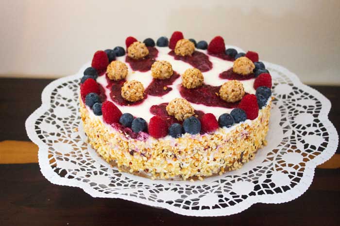 Ferrero Kühlschranktorte Beeren no bake Conny's Küchlein