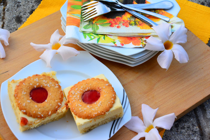Kaffeekränzelkeksschnitten mit QimiQ | Blechkuchen | Conny's Küchlein Kaffeekränzelkeksschnitten mit QimiQ | Blechkuchen | Conny's Küchlein