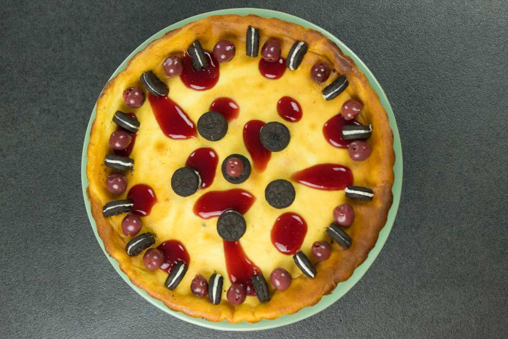 Oreo Cheesecake mit Weichsel-Topping