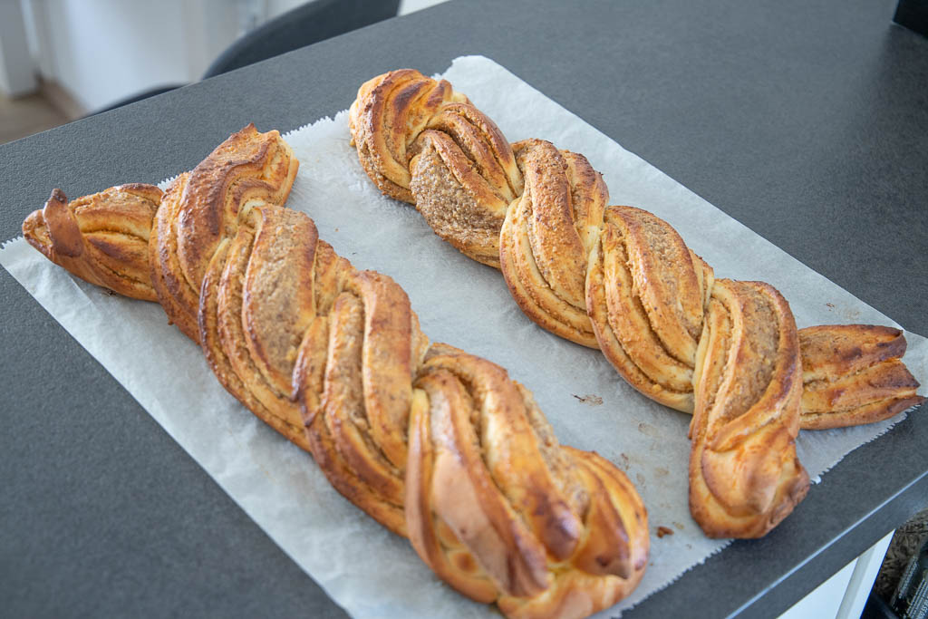 Osterhasen Nussstriezel gebacken