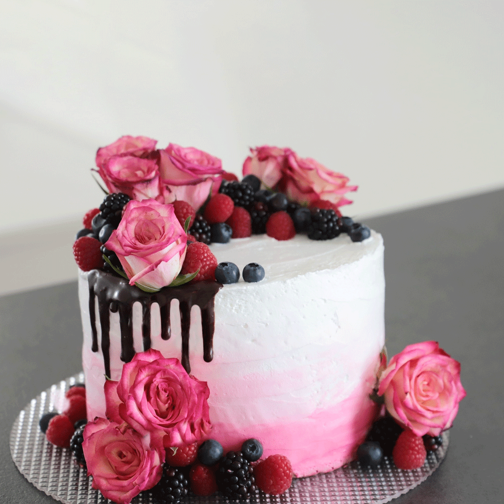 Muttertagstorte-rosa_Beeren-Rosen_Conny's-Küchlein