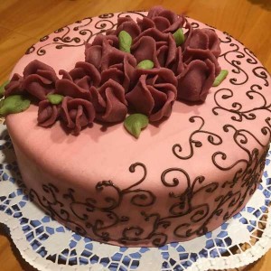 Sachertorte-Fondant-Rosen